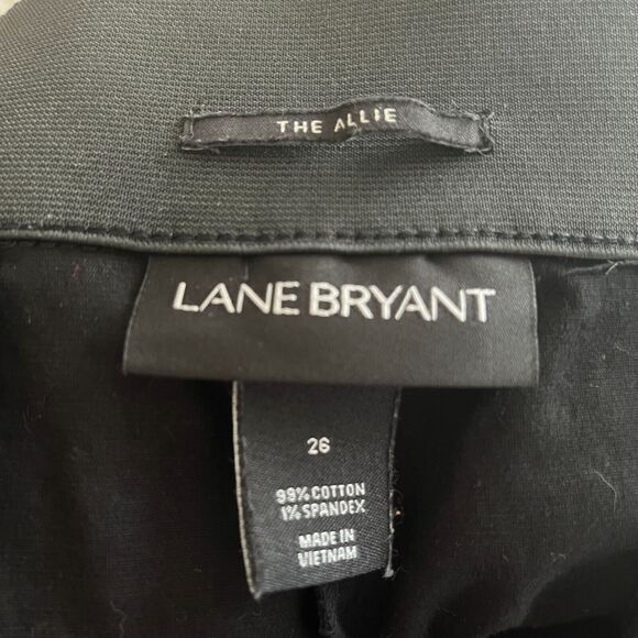 Lane Bryant The Allie Womens Black Polka Dots Cropped Pants Ruffled Hem Size 26 - Picture 4 of 4